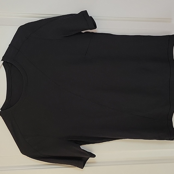 Lululemon Fitted Ribbed Geometric T-Shirt - Picture 1 of 5